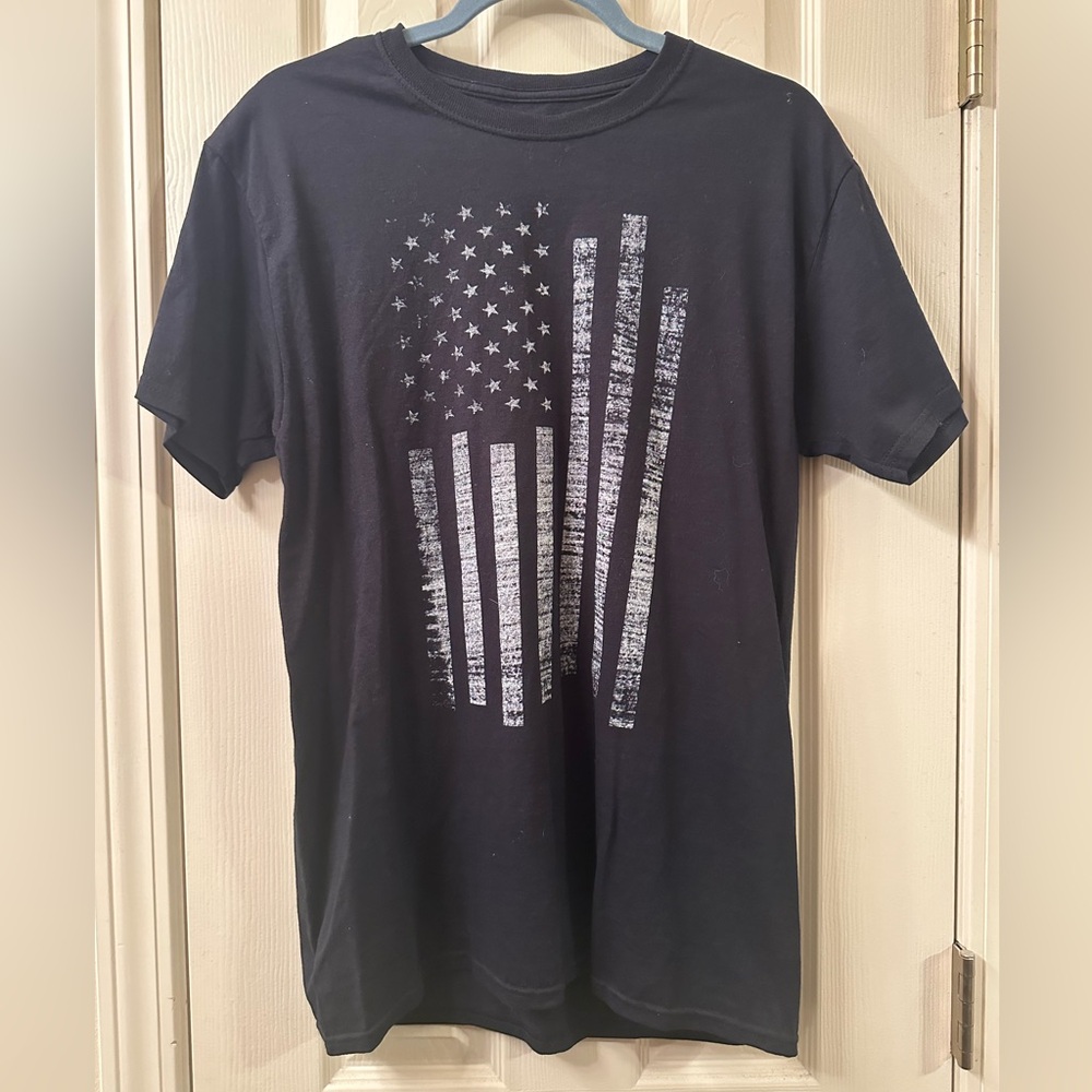 Men’s American flag shirt
